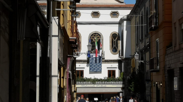 Terremoto sfiorato a Sorrento: Piantedosi salva il Comune &copy; Creative Commons
