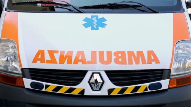 Ambulanza durante il soccorso - &copy; Francesco Trabassi