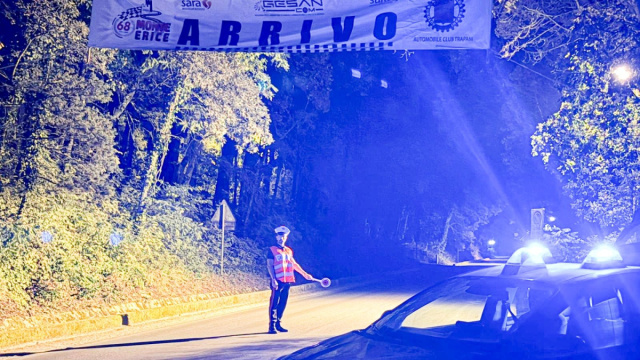 Erice &ndash; Controlli notturni dei Carabinieri contro le corse ... &copy; Creative Commons