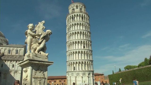 GUIDE TURISTICHE ABUSIVE SCOPERTE DALLA GUARDIA DI FINANZA ... &copy; Creative Commons