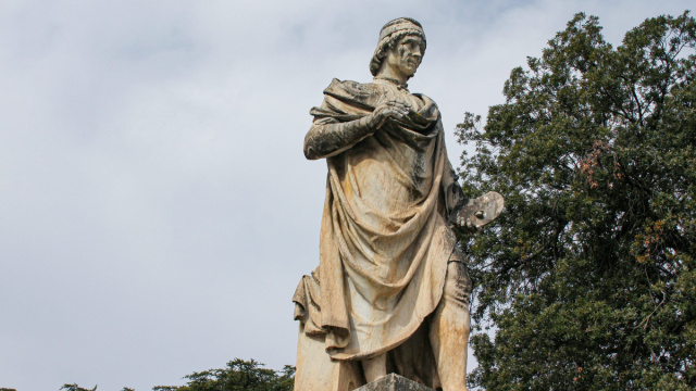 Statua di Nicol&ograve; Liberatore detto l'Alunno - Comune di Foligno &copy; Creative Commons