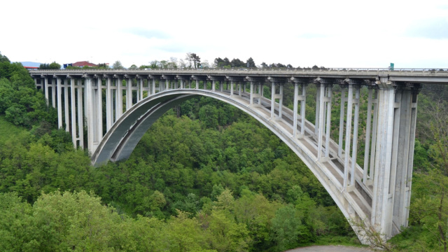 Viadotto Aglio (vecchio) - Wikipedia &copy; Creative Commons