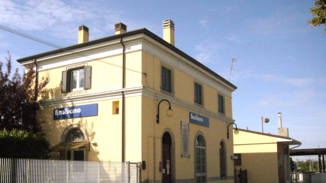 Stazione di Basiliano - Wikipedia &copy; Creative Commons
