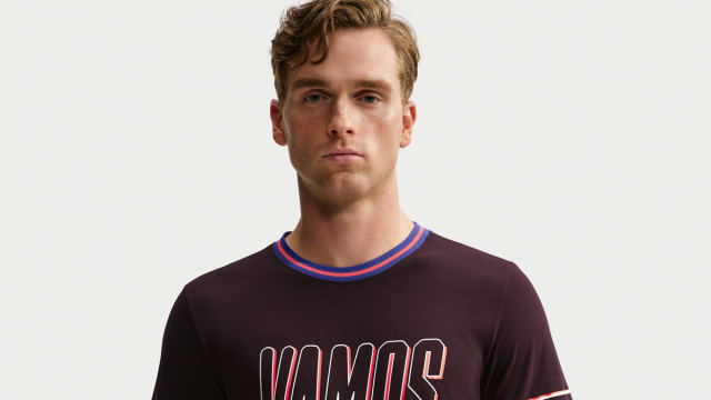 T-shirt da tennis NikeCourt Dri-FIT Carlos Alcaraz &ndash; Uomo. Nike IT &copy; Creative Commons