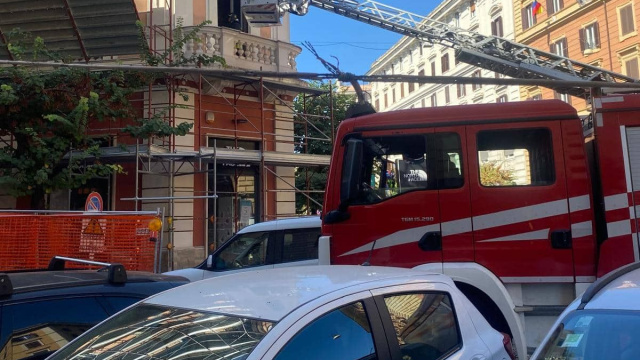 Roma, crollo solaio negozio in via Cola di Rienzo: soccorse 4 ... &copy; Creative Commons
