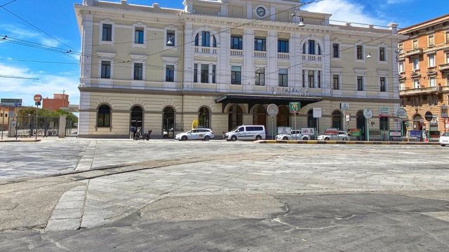 Stazione Ferroviaria Trenitalia  Cagliari Turismo &copy; Creative Commons