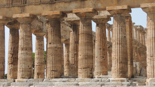 9Colonne  Paestum, un viaggio nella bellezza della Magna Grecia &copy; Creative Commons
