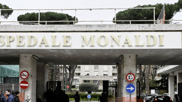 Bimbo trapiantato a Napoli, l'azienda del Monaldi sospende due ... &copy; Creative Commons