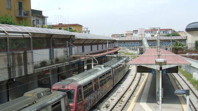 File:Stazione San Giorgio a Cremano.jpg - Wikipedia &copy; Creative Commons