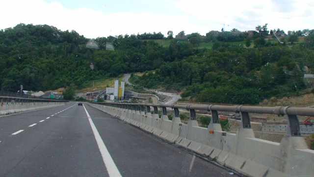 Il viadotto dell'A1 in cui Federico ha ucciso Lorena - foto &copy;Wikimedia Commons
