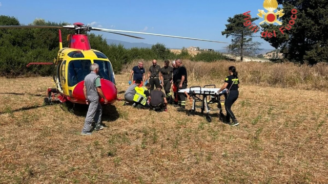 Incidente a Bianco, lungo la S.S. 106 - &copy; Vigili del Fuoco
