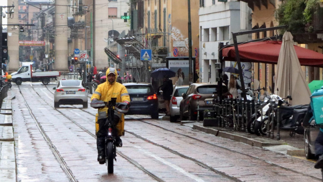 Maxi raffiche di vento e pioggia: chiusi i parchi pubblici a Milano ... &copy; Creative Commons