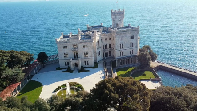 Museo storico e Parco del Castello di Miramare - Ministero della ... &copy; Creative Commons