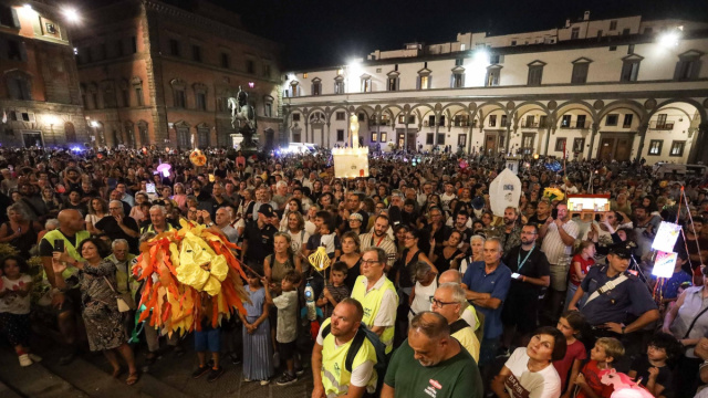 Rificolona, festa di luci e di colori nel solco della tradizione &copy; Creative Commons