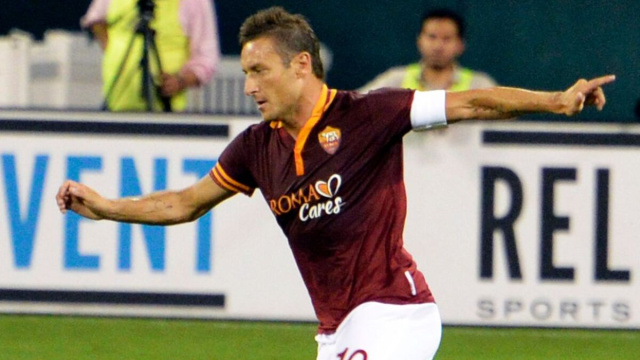 Totti in azione contro il Chelsea nel precampionato 2013-2014
