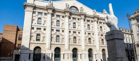 Piazza Affari in rosso, giù Leonardo e Fincantieri: Eni controcorrente