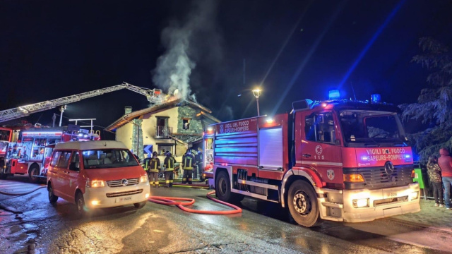 In fiamme una casa di Pontey &copy; Creative Commons