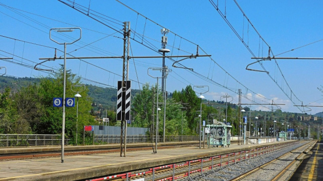 Rallentamenti treni Firenze-Roma: problemi a Rovezzano - TGRegione.it &copy; Creative Commons