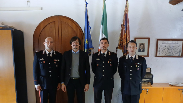 Ricevuti in Municipio i carabinieri che salvarono il bimbo di due ... &copy; Creative Commons