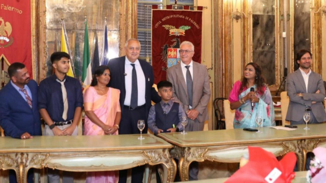 Rointan ha 8 anni e due record di geografia, ricevuto al Comune di ... &copy; Creative Commons