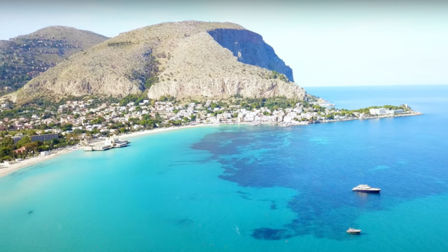  Tour in barca alla scoperta di Mondello e della costa di ... &copy; Creative Commons