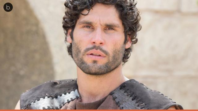 Asher vai pegar lepra e sofrer muito