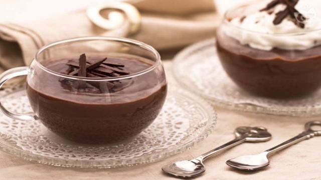 Cioccolata calda perfetta come al bar: ecco come farla in casa