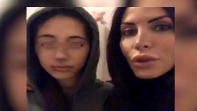 Guendalina Tavassi e la figlia picchiate da un gruppo di bulli