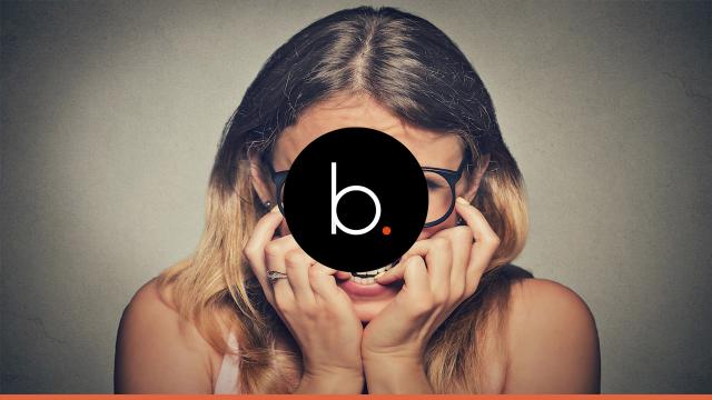 Você tem mania de balançar as pernas? Você pode estar sofrendo de uma doença 