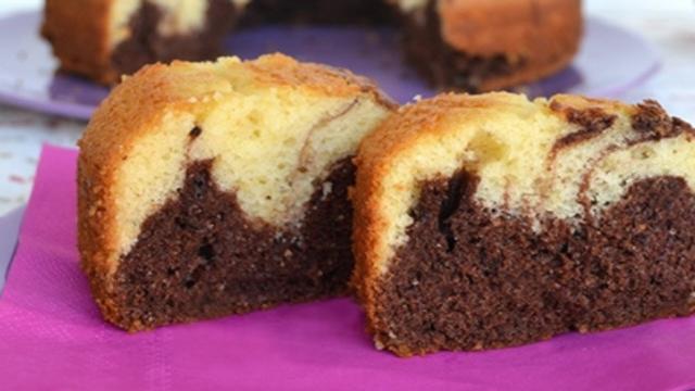 La gustosa ciambella all'acqua con poche calorie e adatta a tutti