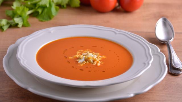 Aprende como hacer la sopa de tomate de manera fàcil 