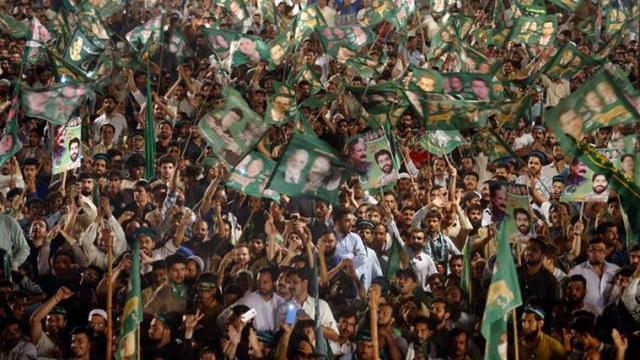 Pakistan elections: Imran Khan claims victory despite accusations of rigging