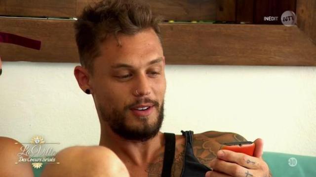 Steven Bachelard part faire de la chirurgie esthétique en Turquie