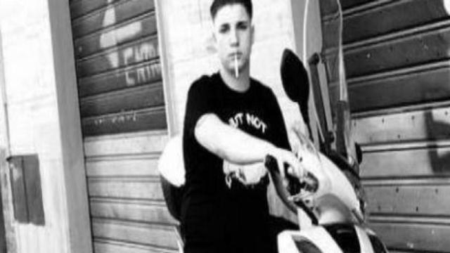 Napoli, 15enne muore in un incidente in moto 