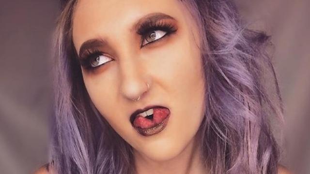 USA: Allie Kali ha speso 25mila dollari per avere la lingua biforcuta