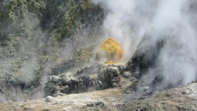 Vulcano Campi Flegrei: pare che sia in fase di ricarica