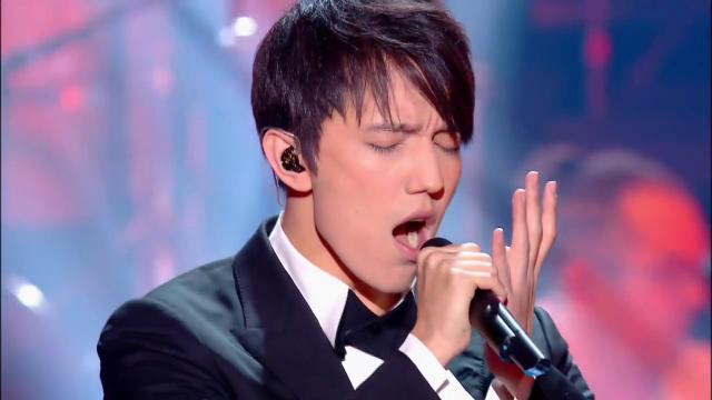 Dimash Kudaibergen soprannominato L'alieno e Il Prince