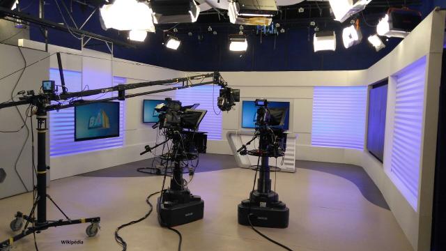 Casal de apresentadores Bruno e Leandro trabalham em emissoras diferentes