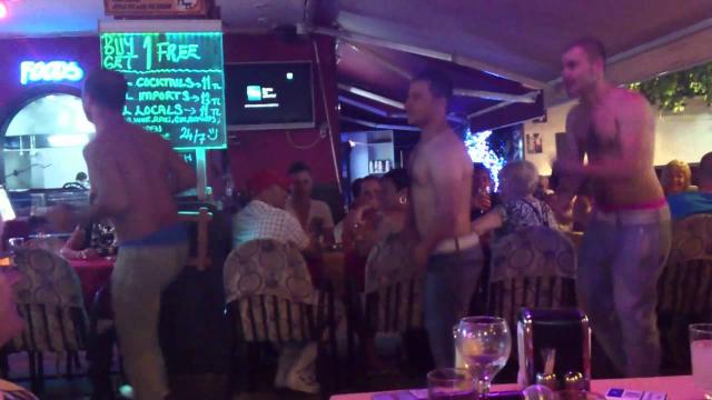 Pub gØy faz sucesso no centro de São Paulo