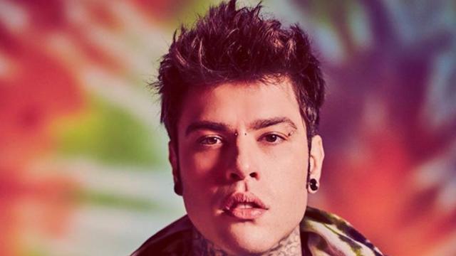 Salmo surclassa Fedez: 'Paranoia Airlines' crolla, mentre 'Playlist' è ancora in top 10