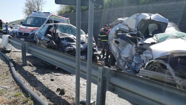 Calabria, giovane donna deceduta in un incidente stradale 