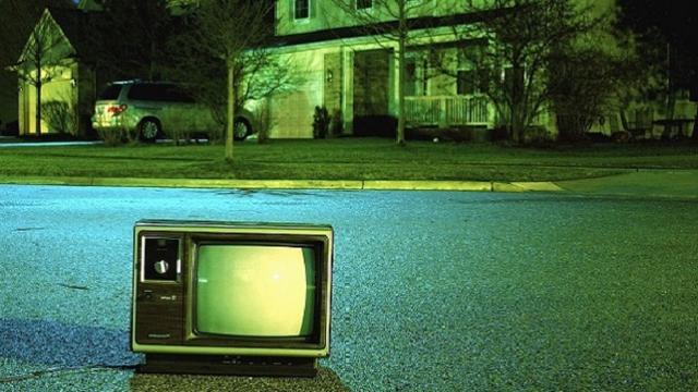 'Dritto e Rovescio': scontro tra la Mussolini e un giovane del PD, 'Cambiati il cognome'