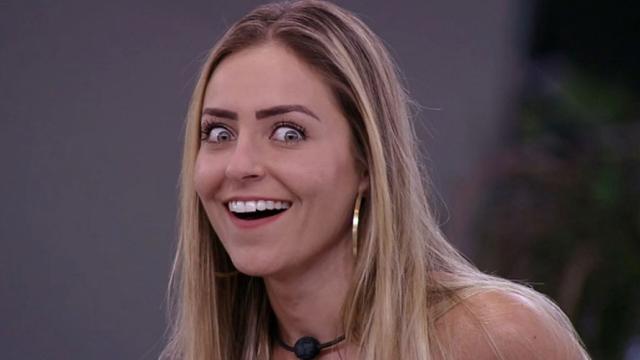 Ex-BBB Paula é rejeitada por Pippa, sua porca de estimação