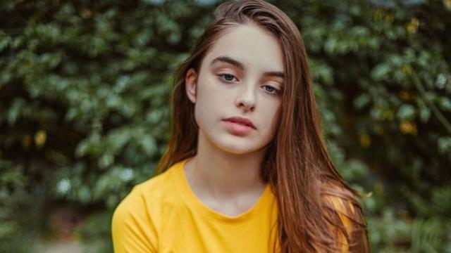  Isabella Moreira desabafa sobre questionamentos sobre sua sexualidade