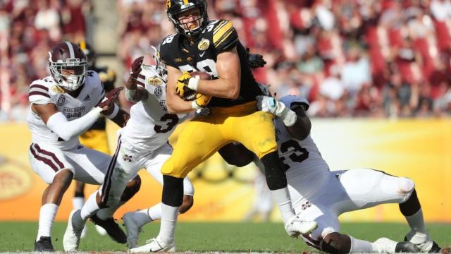 Tom Brady just became last active player from 2000 NFL Draft