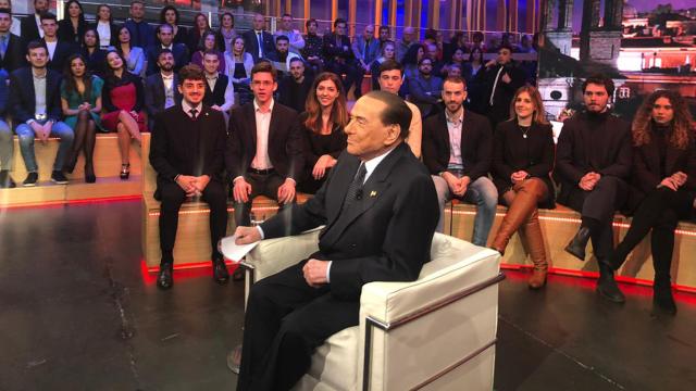 Quarta Repubblica, Berlusconi in un fuorionda rivela le sue prestazioni 