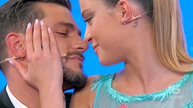 U&D, Andrea Zelletta e Natalia Paragoni sono inseparabili 