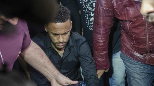 Neymar disse que bateu em modelo a pedido dela durante relação