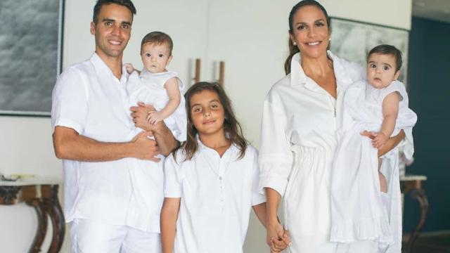 As famosas que deram à luz filhos gêmeos ou trigêmeos