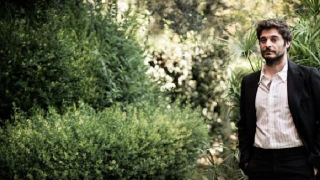 De Giovanni lascia il progetto de 'Il commissario Ricciardi' ma elogia Lino Guanciale